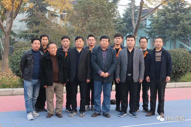 熱烈歡迎河南省塑料協(xié)會段同生會長一行蒞臨仲達(dá)塑膠考察指導(dǎo)工作！