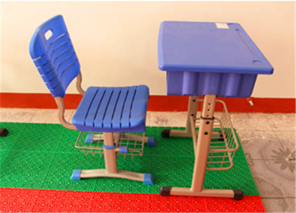 優(yōu)質(zhì)的課桌椅這五個(gè)特點(diǎn)比不可少！