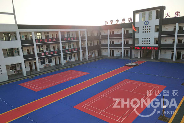 懸浮拼接地板的優(yōu)勢(shì)有哪些？